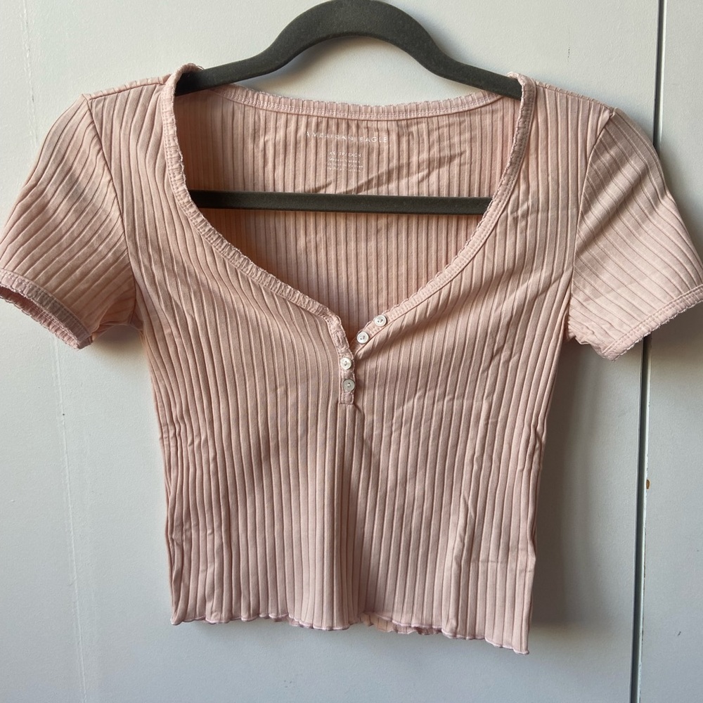 Cute light pink t-shirt